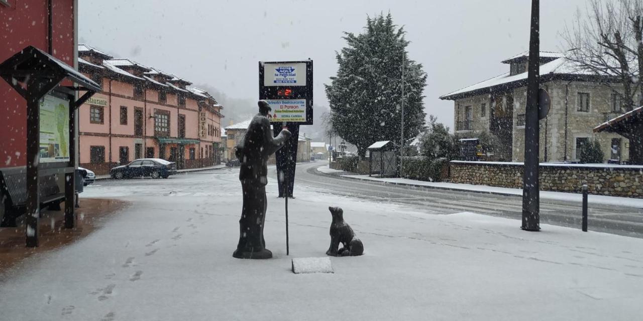 Posada El Pareon Sirviella Kültér fotó