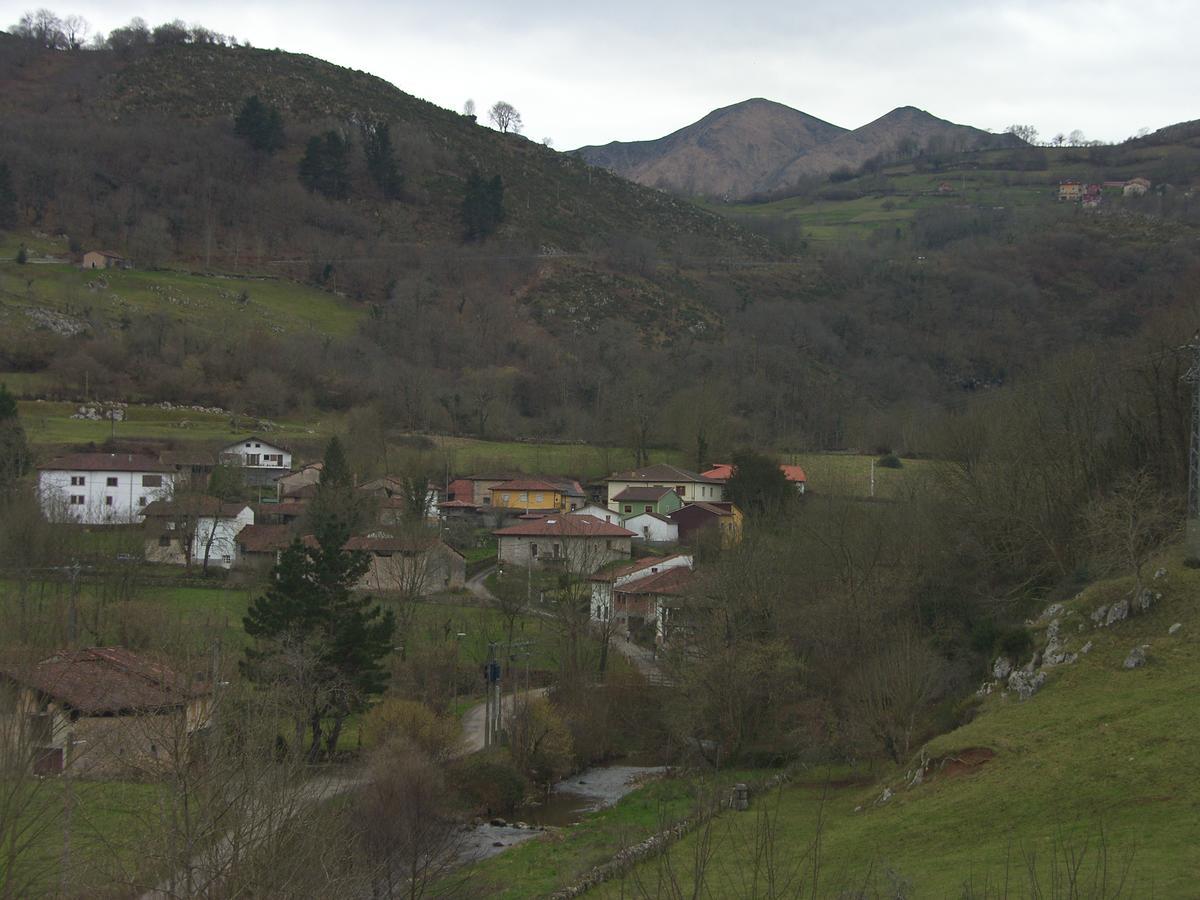 Posada El Pareon Sirviella Kültér fotó