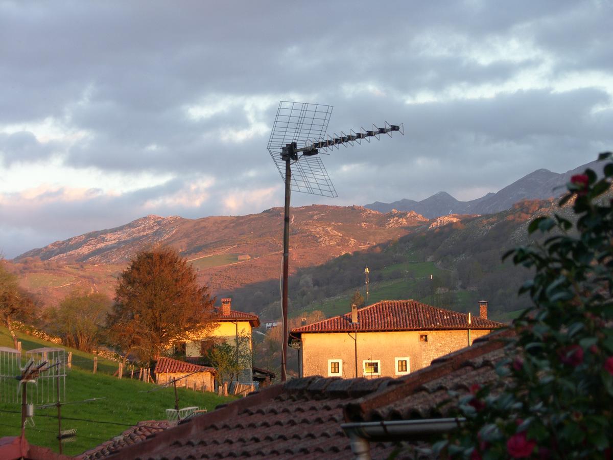 Posada El Pareon Sirviella Kültér fotó