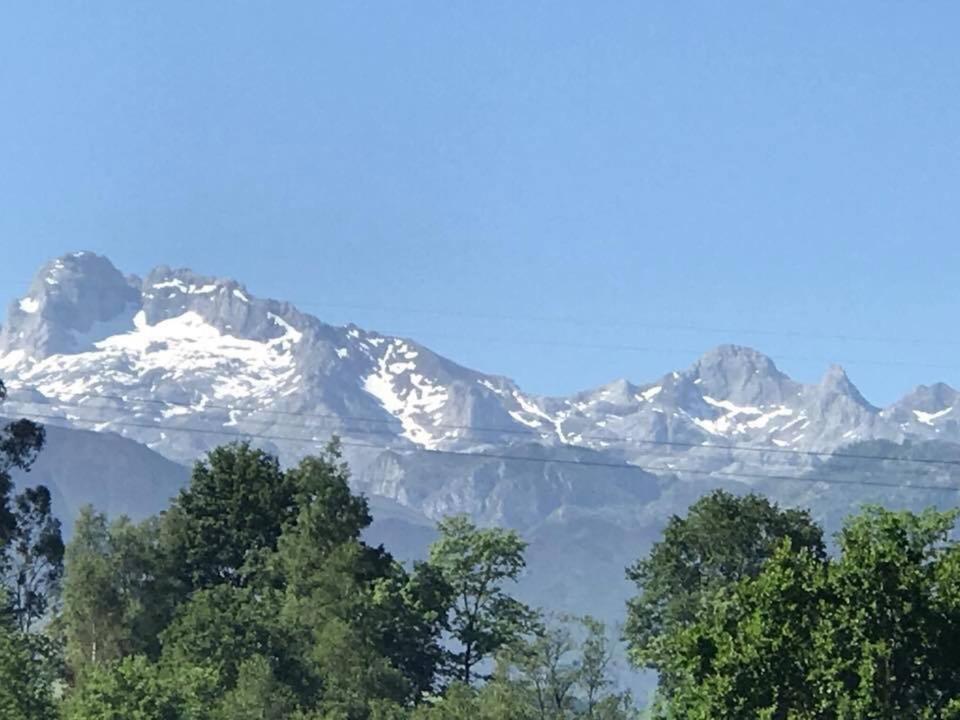 Posada El Pareon Sirviella Kültér fotó